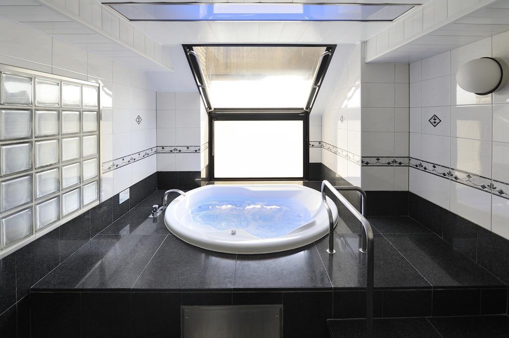 Water Hotel Mw (Adults Only) Saitama Eksteriør bilde